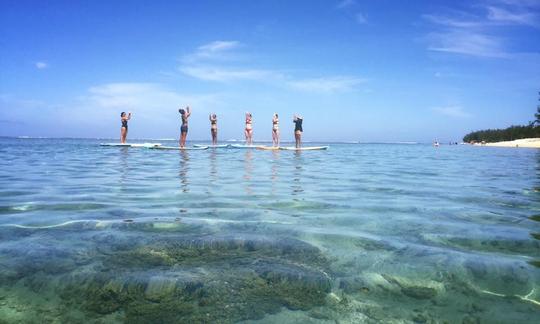 Expérience unique de SUP Yoga avec un professeur à La Saline-Les-Bains, à la Réunion