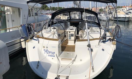 Alquile un crucero monocasco por Bavaria para 10 personas en Zadar, Croacia, para su próxima aventura en velero