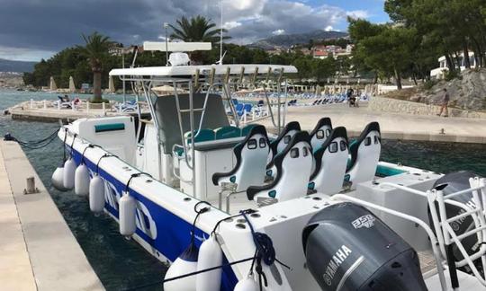 Aluguel de catamarã elétrico Prokat 3660 para até 12 pessoas em Split, Croácia