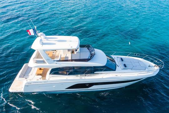 Alquiler de megayates Prestige 590 Flybridge en la Costa Azul, Francia