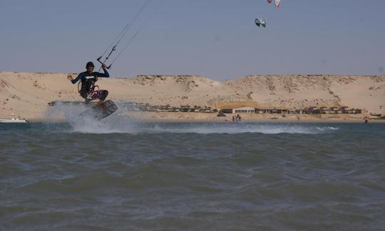 Leçon privée de kitesurf de 2 heures à Aït Melloul, Maroc