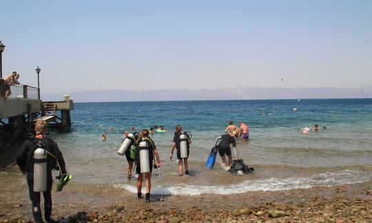 Viaje de buceo con un guía profesional en Aqaba, Jordania