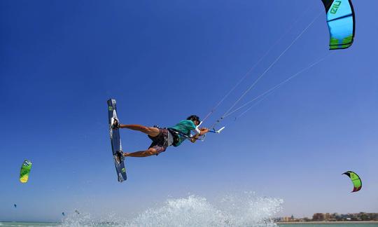 Aulas de kitesurf com instrutor profissional em Hurghada, Egito