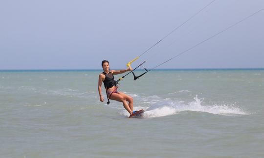 Aulas de kitesurf com instrutor profissional em Hurghada, Egito