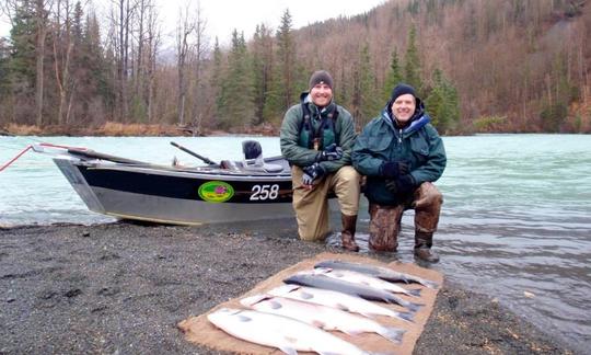 Aventures de pêche guidées à Cooper Landing, en Alaska