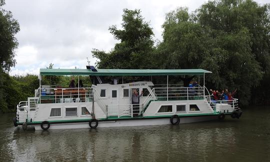 Barco clássico Pelicanul - excursões em grupo para 12 pessoas - privadas a pedido