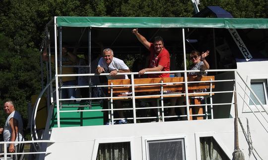 Barco clássico Pelicanul - excursões em grupo para 12 pessoas - privadas a pedido