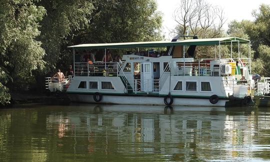 Barco clássico Pelicanul - excursões em grupo para 12 pessoas - privadas a pedido