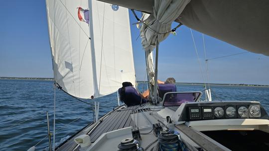 Navegue até Fishers Island em um veleiro rápido e elegante de 35 pés