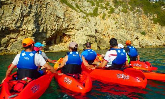 Únete a nosotros para divertirte y disfrutar de una aventura en kayak en Dénia, España