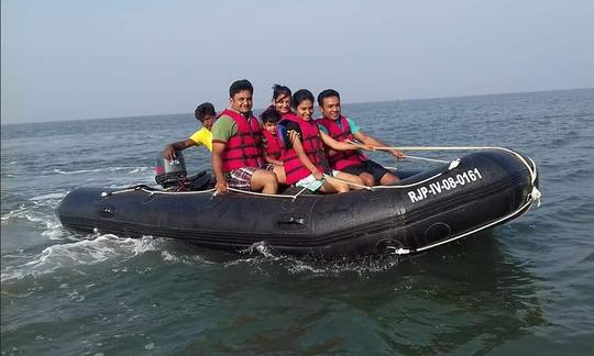 Passeio de barco para 6 pessoas na praia de Diveagar