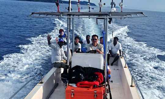 Profitez de la pêche à Port Blair, dans les îles Andaman et Nicobar sur la console centrale de 30 pieds