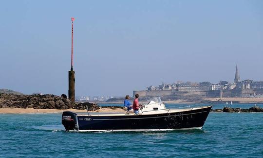 Aluguel de iates a motor 27' Rhea Getaway em Hendaye, França