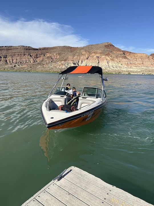 22ft Centurion Avalanche Surf/Wakeboard Boat Rental