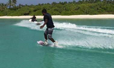 Wakeboard na bela praia de Kelaa, Maldivas!