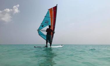 Aula de windsurf em um local perfeito!