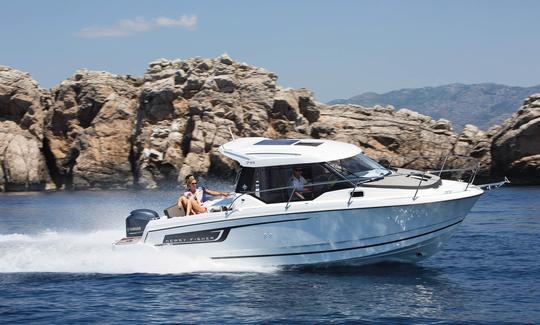 Merry Fisher 795 Cuddy Cabin Yacht in Sumartin, Croatia