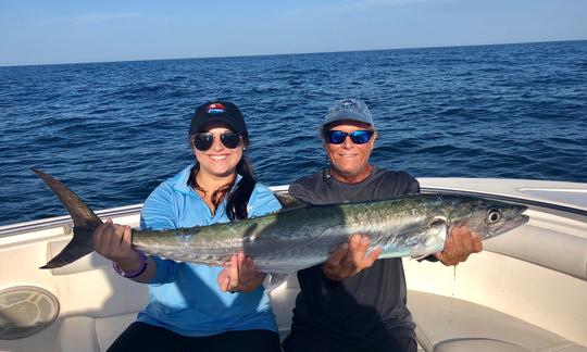 Service d'affrètement de pêche et de guide avec console centrale Edgewater de 28 pieds