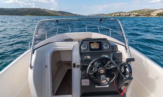 Quicksilver 675 ACTIV Open for hire in Trogir and Split area