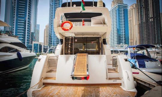 Réservez le yacht Prime de 52 pieds dans la marina de Dubaï, Dubaï