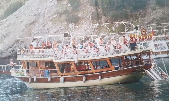 Excursions traditionnelles en bateau pouvant accueillir jusqu'à 50 personnes à Muğla, en Turquie !