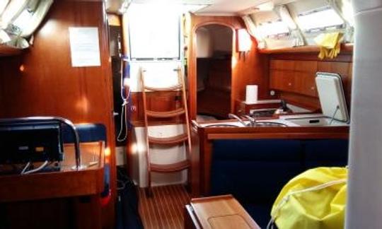 Dehler 39 SQ Sailing Yacht with 3 Cabins in Hamble-le-Rice