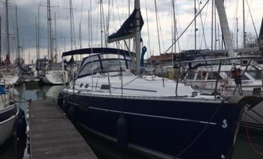 Beneteau Oceanis Clipper 361 Sailing Yacht in Hamble-le-Rice, England