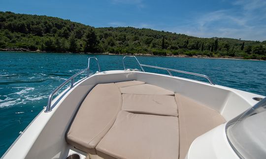 Alugue um Quicksilver Activ 455 aberto para 5 pessoas em Trogir