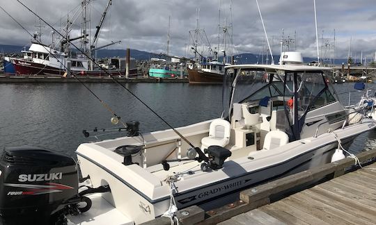 Guided Salmon Fishing Trip on 24' Grady White Center Console in Comox