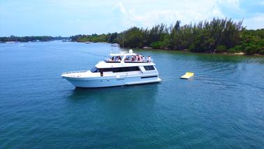 Yacht de luxe de 65 pieds