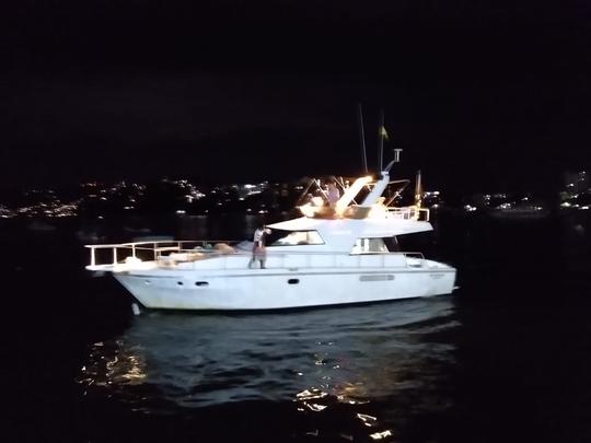 Yacht privé Gallart de 45 pieds pour 20 passagers à louer à Acapulco, Mexique