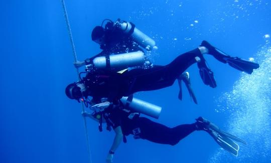 Clases de buceo PADI en Maadi as Sarayat Al Gharbeyah, El Cairo