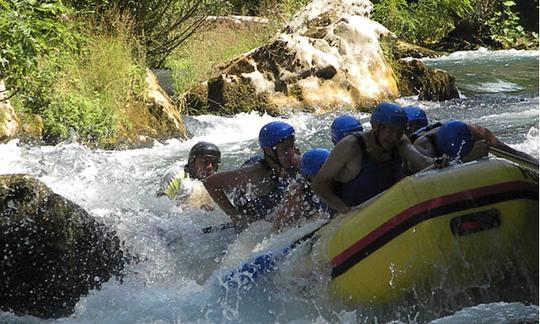 Emocionante aventura de rafting em Omiš, Croácia