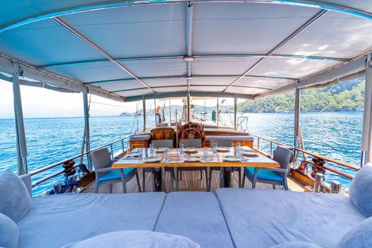 Increíble crucero azul en una goleta tradicional por el mar Egeo por los alrededores de Fethiye