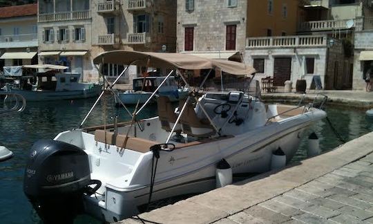 Alquiler de barcos Jeanneau Cap Camarat 7.5 CC Series 2 desde Split, Croacia