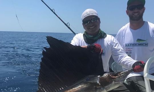 Fishing Trip On Everglades 223 Sportsfishermans Yacht In Los Barriles, Mexico