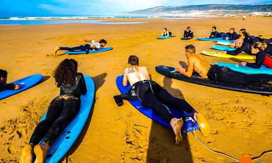 Camp de surf/école de surf à Agadir, Maroc avec des guides professionnels