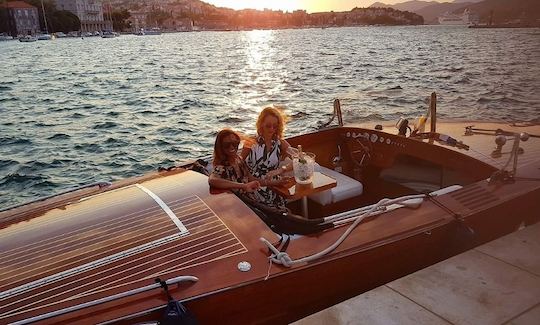 DubrovnikClassicBoat  /Majestic 27/"Gospar "