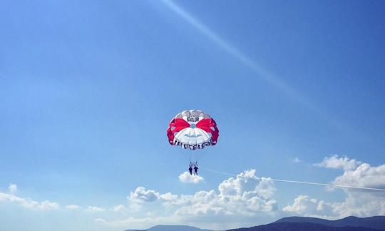 Aventure en parachute ascensionnel à Saint-Tropez, France