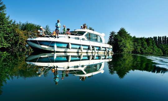 Bateau fluvial pour explorer l'Anjou (6/10 personnes)