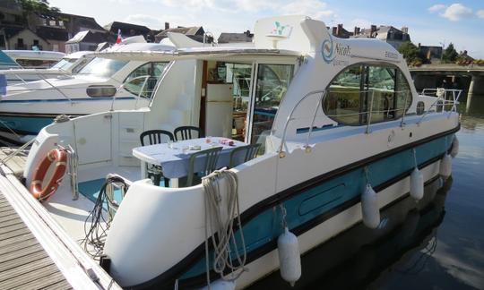 Canal Yacht para explorar Anjou (4/6 personas)