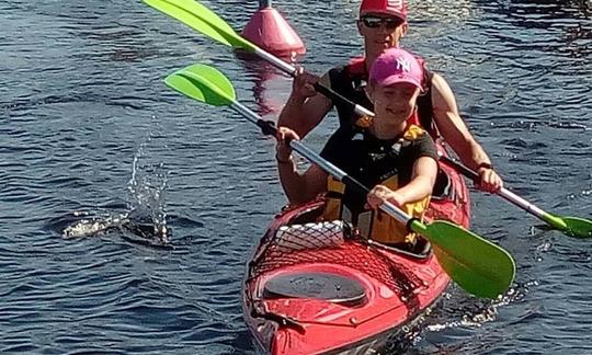 Kayaks doubles en fibre de verre à louer à Kuopio