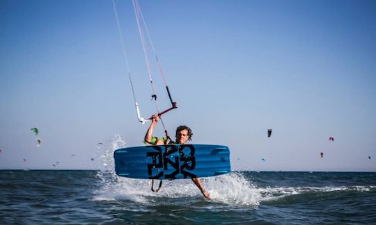 Aula de kitesurf em Ulcinj, Montenegro