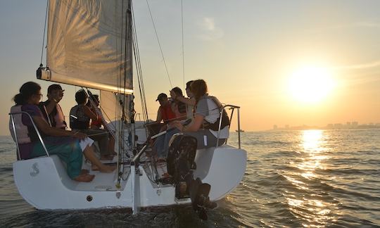 Harbour Crossing on Yacht Beneteau 7.5 from Mumbai to Mandwa