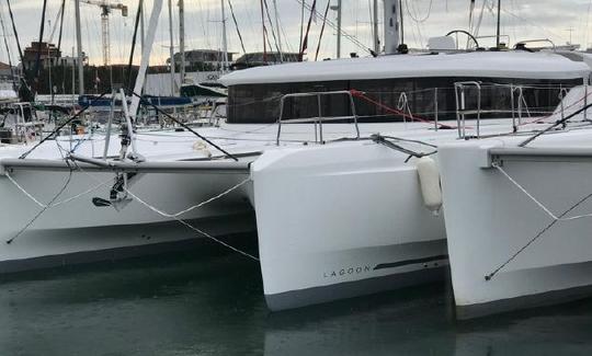 Catamarán de vela Lagoon 46 Premium en Le Marin, Martinica