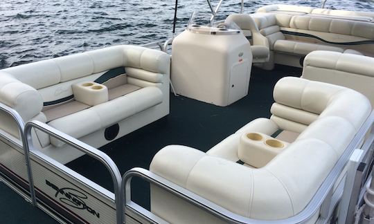 Bennington 22' Pontoon on Merrymeeting Lake, New Hampshire