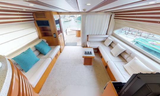 Azimut 78 Power Mega Yacht For 30 People in Hong Kong Island