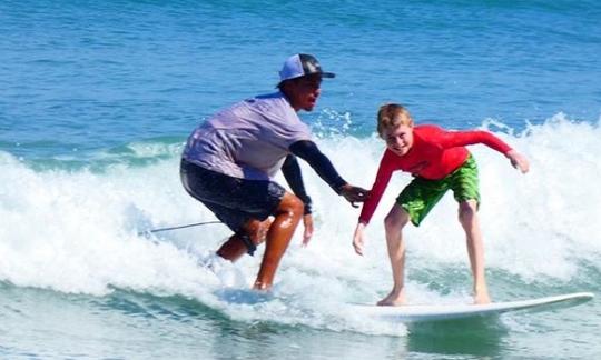 Aulas particulares de surf na Praia de Guiones, Província de Guanacaste