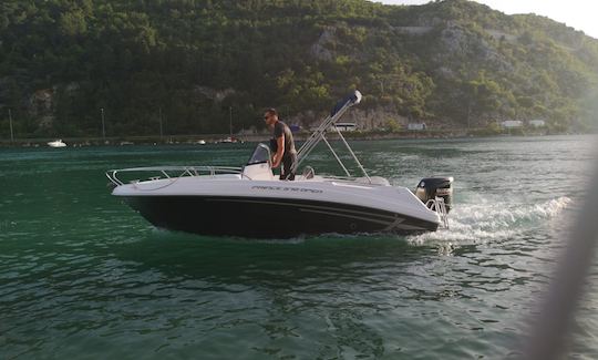 Prince 570 Open Powerboat for 6 People in Nova Mokošica