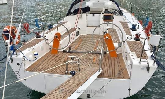 Charter 45 Elan yacht Cruirsing Monohull no sul da Sardenha, Itália